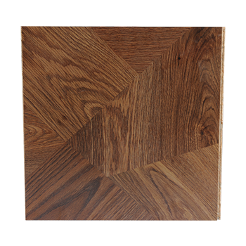 Chaotic assembly of oak wood